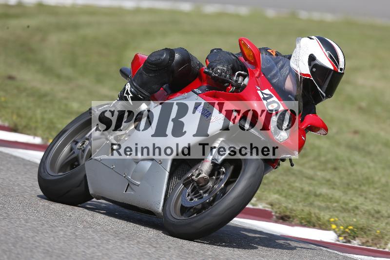 /Archiv-2025/49 26.08.2025 Cornu Master School ADR/rot-rouge/40